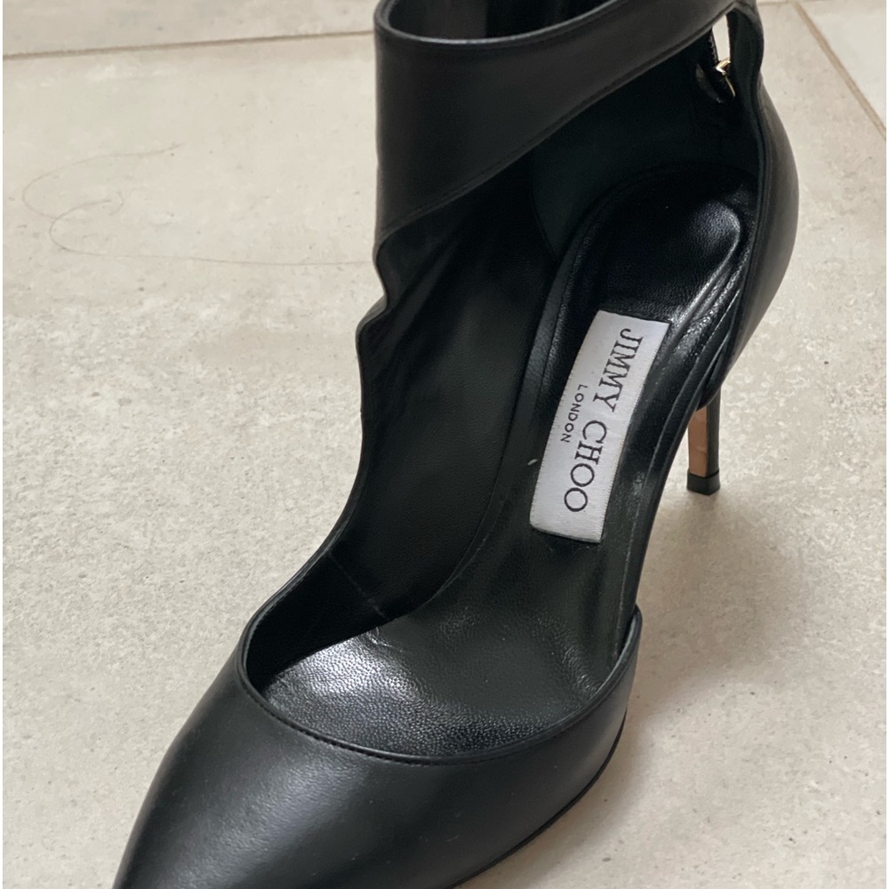 Gorgeous Jimmy Choo shoes, worn gingerly.